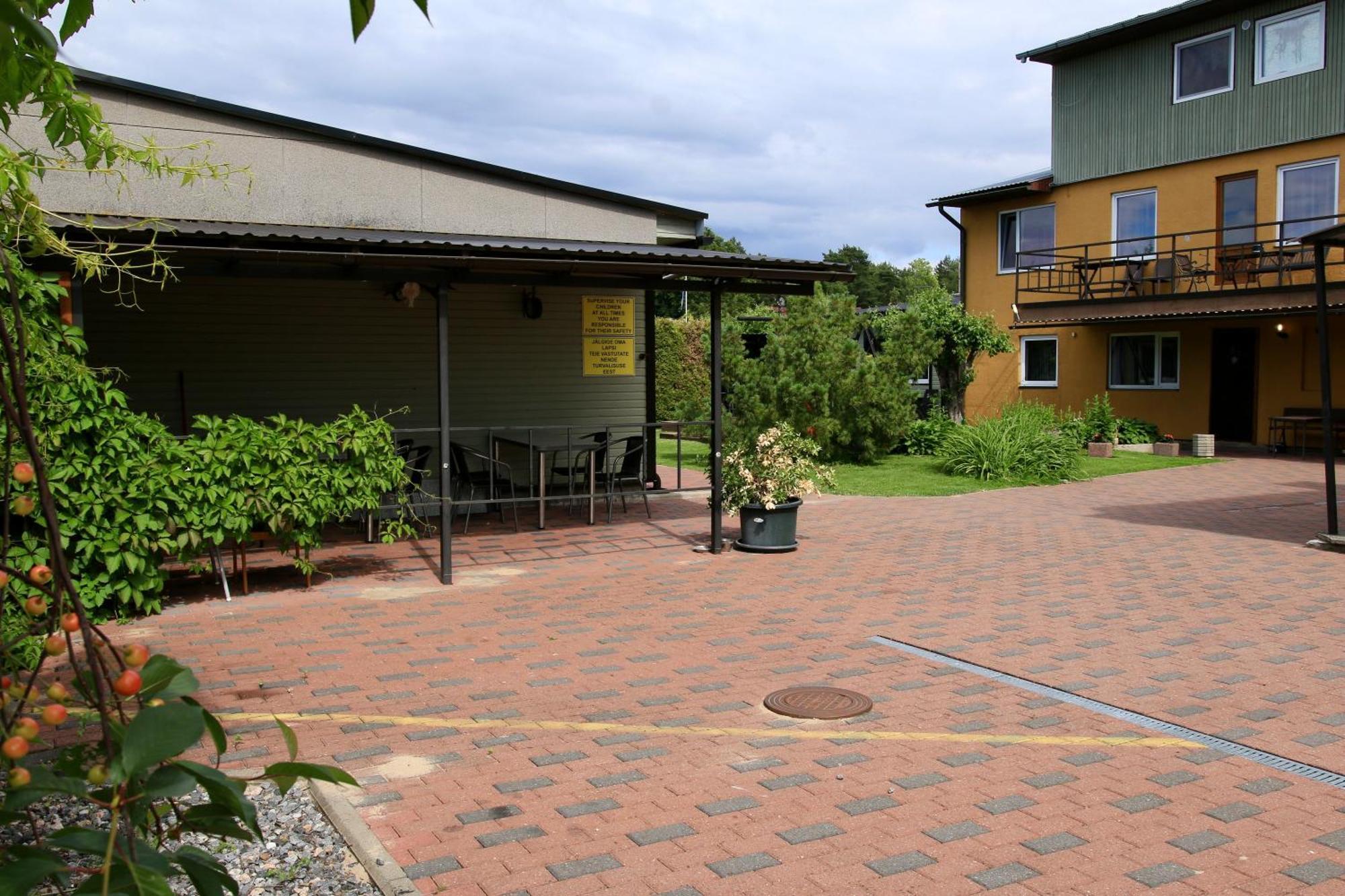 Guesthouse Maenniku Pärnu Exterior foto